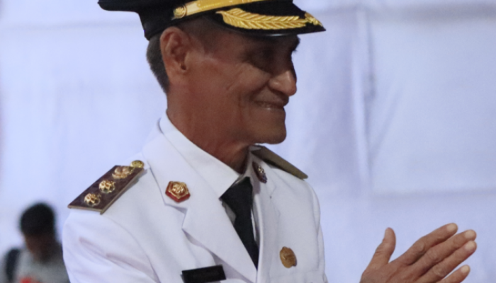 Serahkan Bansos Rp553 Juta, Wakil Bupati Ajak Warga Mandiri Ekonomi dan Jaga Kelestarian Laut Aru